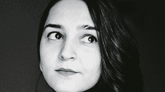 Teodora Oprisor: «Estar dalt l’escenari i compartir amb la gent música basada en poesia és un regal»