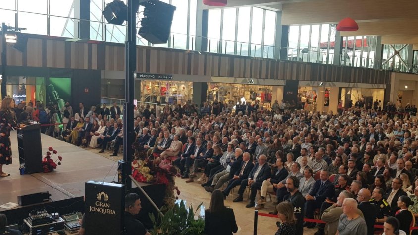 Inauguració de l'equipament comercial