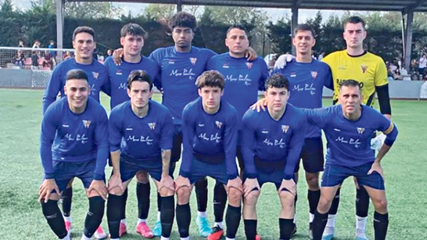 El Base Roses afluixa el ritme amb un empat