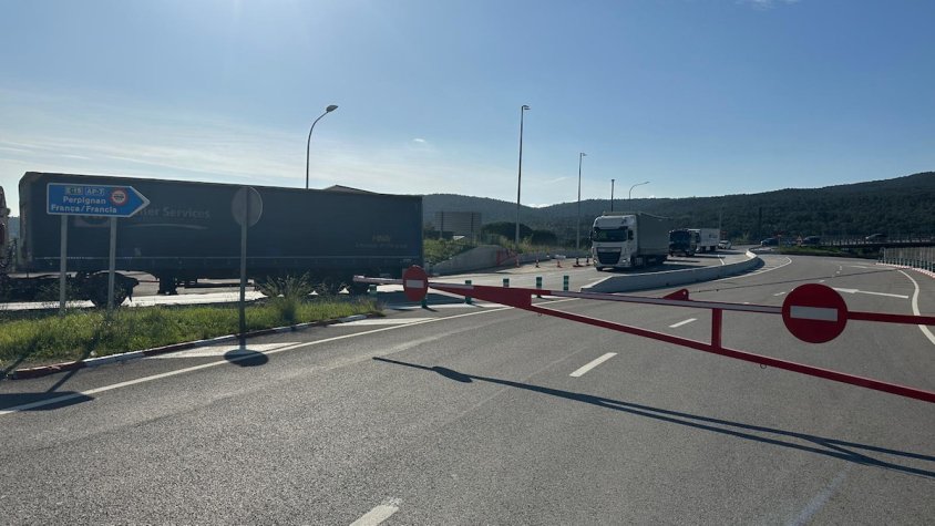 Tallen l'AP-7 a la Jonquera per les protestes dels pagesos francesos