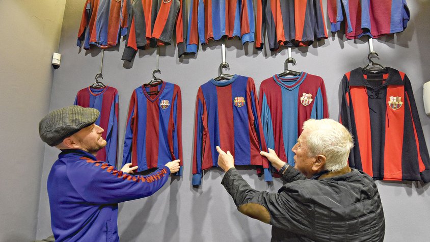 125 anys blaugranes recollits en samarretes històriques