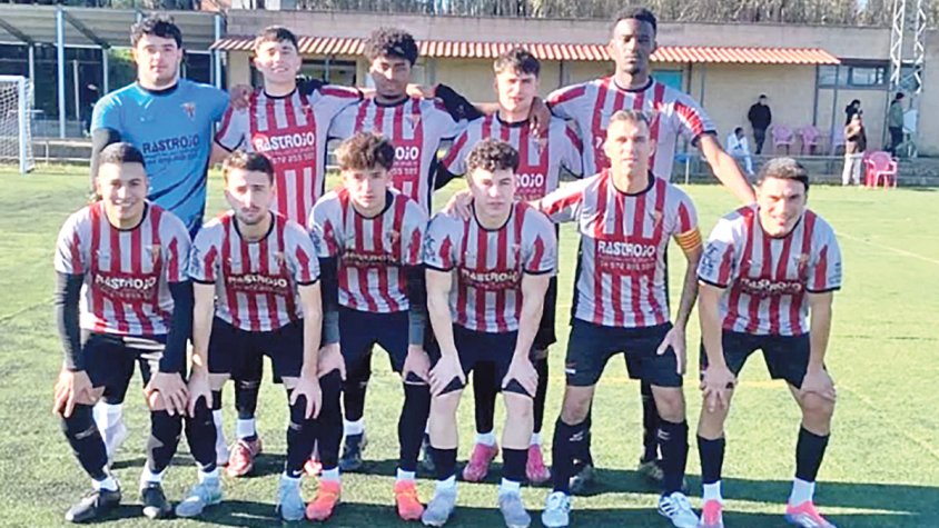 El Base Roses guanya a domicili i és més líder