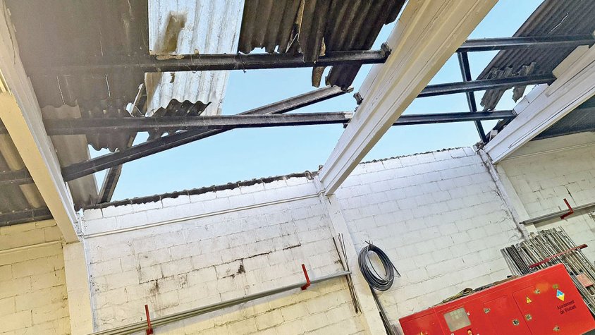 Exigeixen solucions contra l’amiant al magatzem municipal