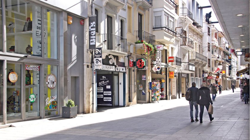 Roses impulsa un estudi per analitzar el comerç local