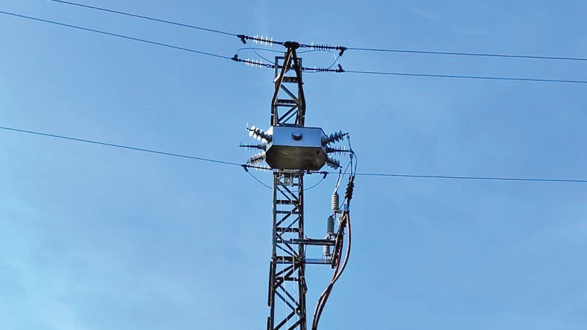 Endesa reforma la xarxa elèctrica de la Jonquera