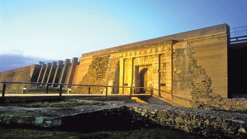 Comencen els treballs per donar més visibilitat a la Ciutadella durant les nits