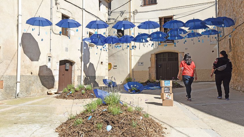 Vilanant se submergeix en un mar de flors