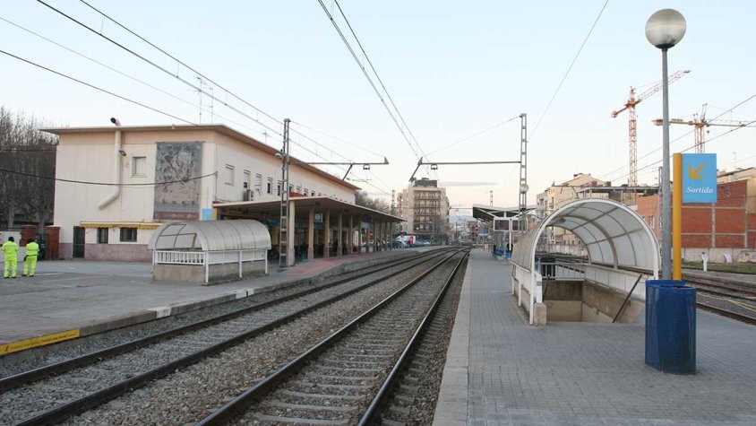 Els Comuns volen que es valori mantenir l’estació convencional a Figueres