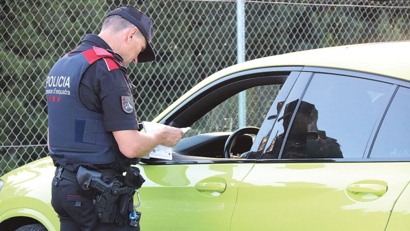 Més controls a la Jonquera i patrulles a les festes majors