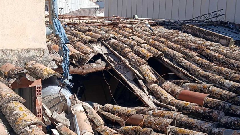 Desallotjats a Figueres per l'esfondrament d'una coberta