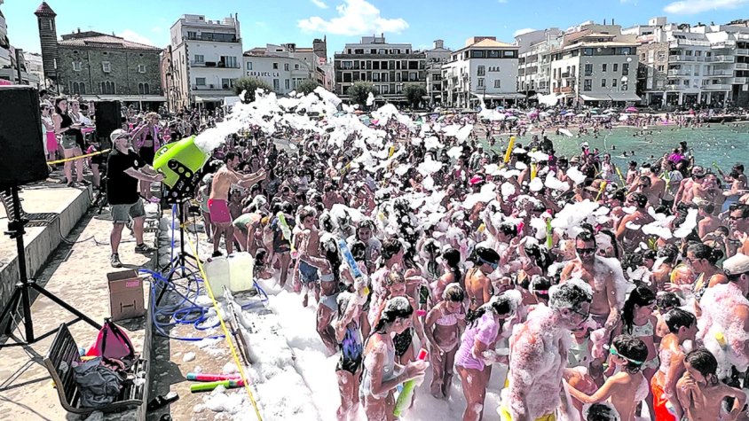 Santa Màxima omple l’escala de festa