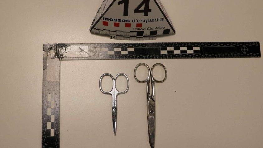 Un policia de paisà enxampa dues dones robant en un pis de Roses