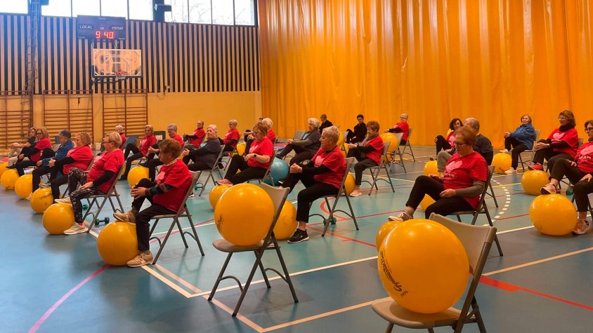 Una sessió esportiva al Poliesportiu