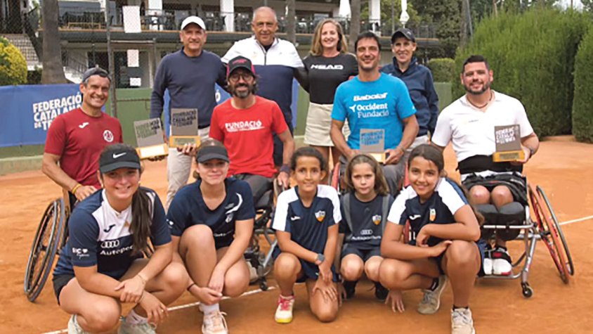Figueres, feu del català en cadira de rodes
