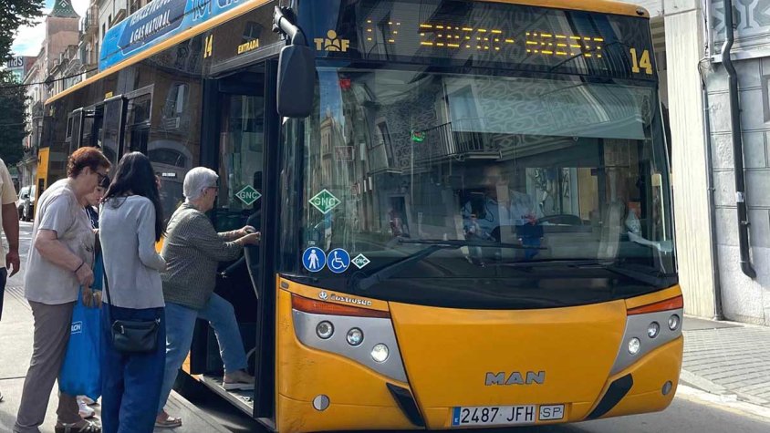 Regalaran 10 viatges amb el bus públic als més grans de 65 anys