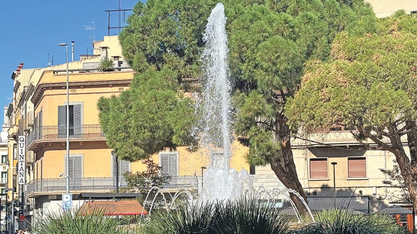 La Font Lluminosa torna a brollar després de la bretolada