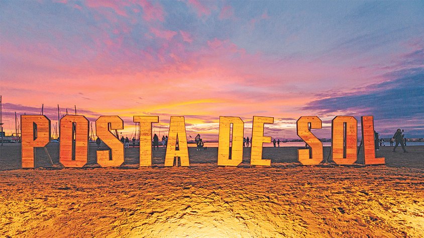 Música i posta de sol es citen al Festivalet de Roses