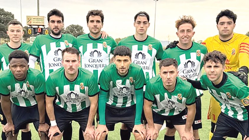 La Jonquera goleja i referma el lideratge