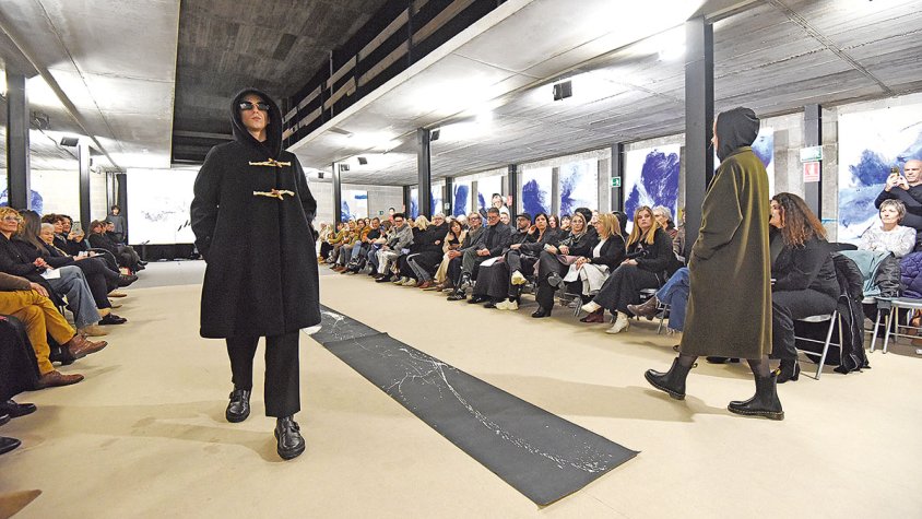 El Creativity Experience omple el Casino Menestral amb moda d’avantguarda