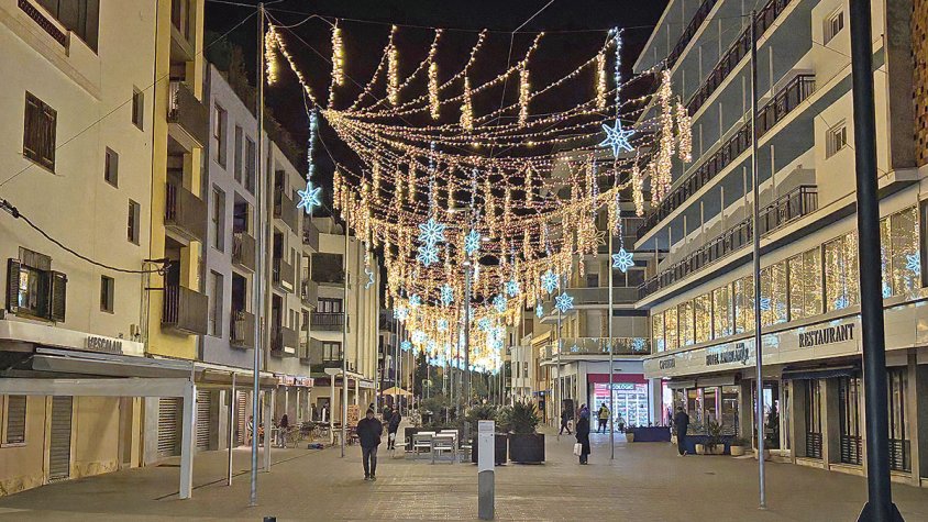 El Nadal ja brilla a Roses i a Llançà