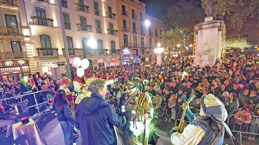Figueres encén el botó del Nadal