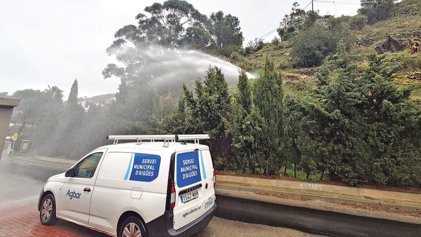 Una fuita deixa sense servei d’aigua el Port de la Selva