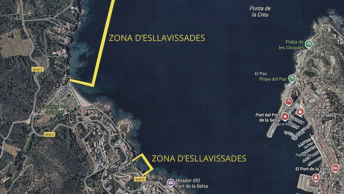 Alerta per esllavissades a cales del Port de la Selva