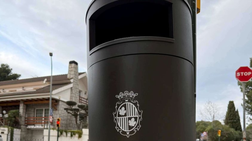 Comencen a instal·lar les 500 noves papereres de Figueres