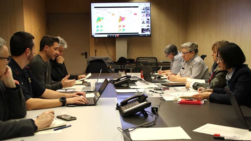 El Govern suspèn l'activitat educativa i esportiva per aquest dijous