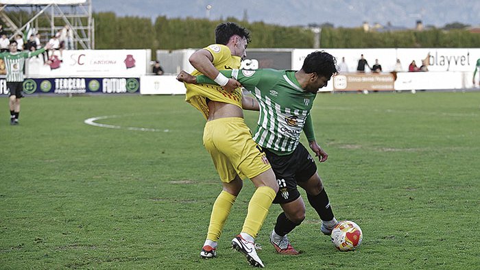 El duel comarcal acaba amb empat