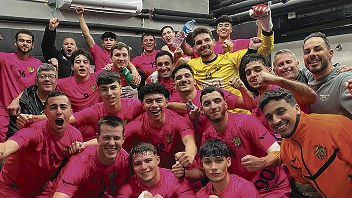 El Roses segueix en ratxa i mira enlaire 