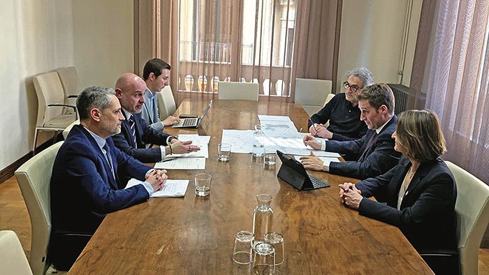 Prieto tranquil·litza Masquef davant la nova regularització d’estrangers