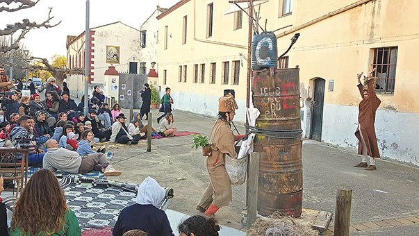 La creació i experimentació artística triomfen a Pontós