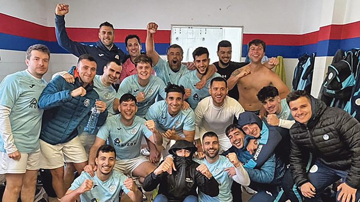 El Roses City B retalla distàncies