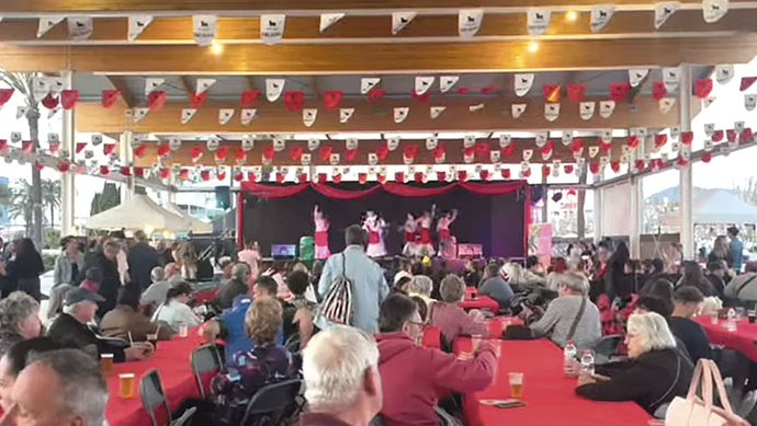 Empuriabrava i Roses celebren la Feria de Abril