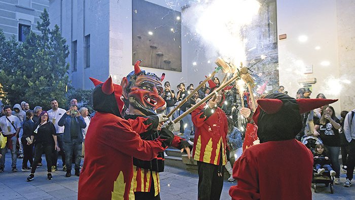 Benvinguda, Santa Creu!