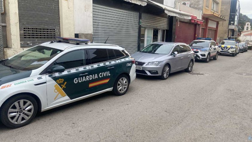 Desplegament policial al barri del Portús