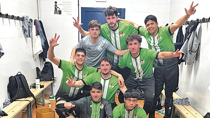 El Jonquerenc guanya i manté el somni