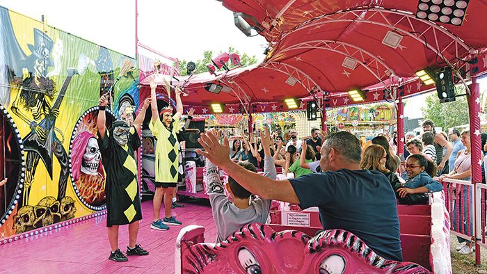 Les Fires i Festes de la Santa Creu s’enlairen