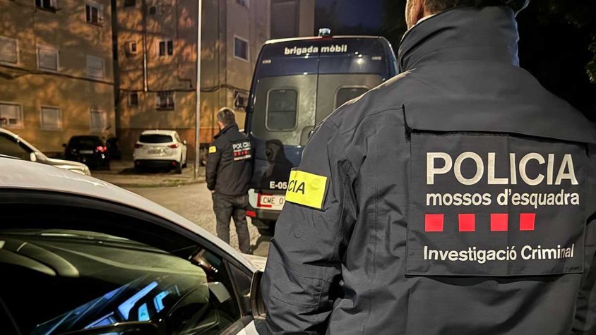 Els Mossos, durant l'operatiu, en aquest cas a Girona