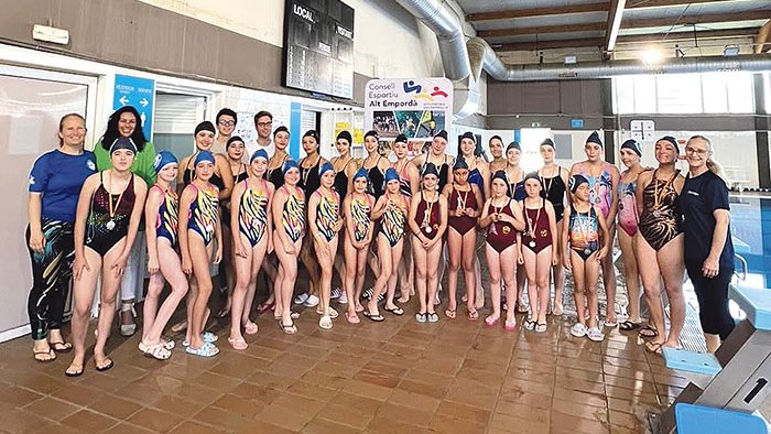 La natació artística es presenta a Figueres