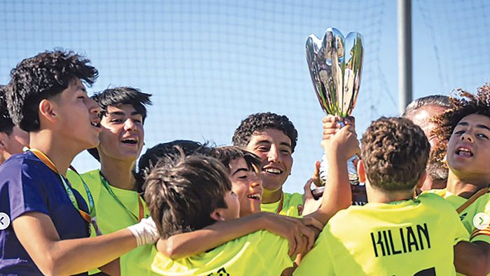 El Roses Platja firma un doblet històric
