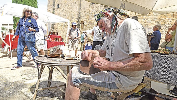 El treball tradicional posa en valor l’artesania i la seva transmissió