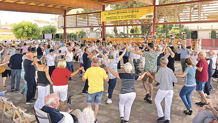 L’Escala celebra l’Aplec de la Sardana, dedicat a les dones